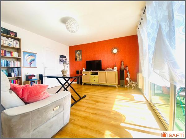 T3 / 65M2 / TRAVERSANT ET LUMINEUX / DERNIER ETAGE / BALCON / CAVE / 800m DU CENTRE DE MERIGNAC