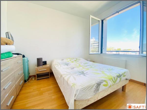 T3 / 65M2 / TRAVERSANT ET LUMINEUX / DERNIER ETAGE / BALCON / CAVE / 800m DU CENTRE DE MERIGNAC