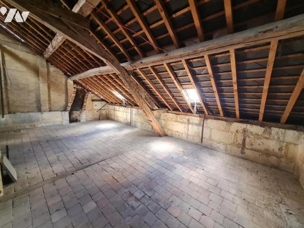 MAISON DE VILLE - A VENDRE - MONTOIRE/ LOIR ( 41800)