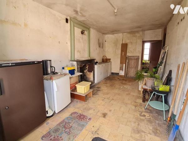 MAISON DE VILLE - A VENDRE - MONTOIRE/ LOIR ( 41800)