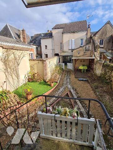 MAISON DE VILLE - A VENDRE - MONTOIRE/ LOIR ( 41800)