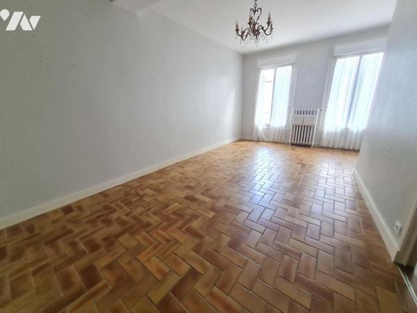 MAISON DE VILLE - A VENDRE - MONTOIRE/ LOIR ( 41800)