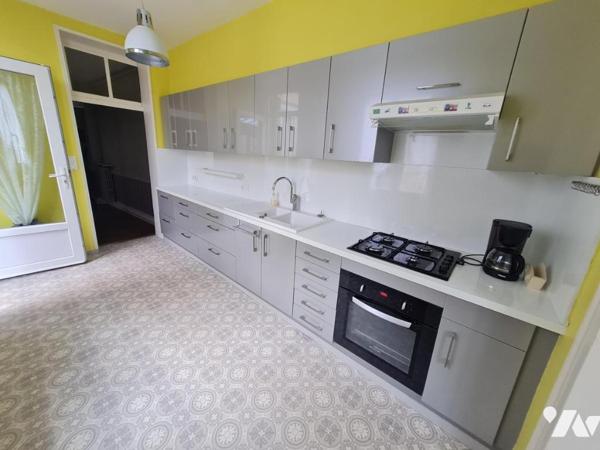 MAISON DE VILLE - A VENDRE - MONTOIRE/ LOIR ( 41800)