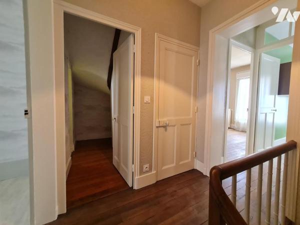 MAISON DE VILLE - A VENDRE - MONTOIRE/ LOIR ( 41800)