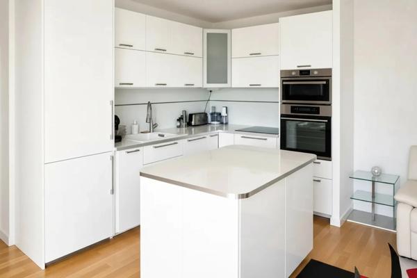 Appartement à vendre 3 pièces T3 VILLEPREUX (78) balcon box dernier étage