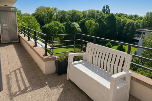 Appartement à vendre 3 pièces T3 VILLEPREUX (78) balcon box dernier étage
