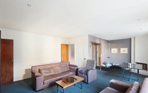 Maison à vendre    5 pièces • 223 m2 Pau