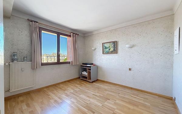 Appartement à vendre    4 pièces •  Avignon