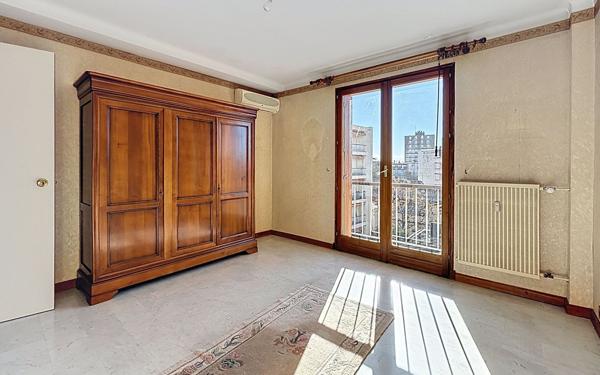 Appartement à vendre    4 pièces •  Avignon