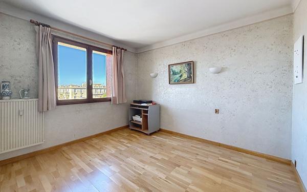 Appartement à vendre    4 pièces •  Avignon