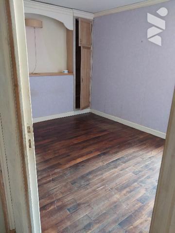 Maison avec nombreuses dépendances