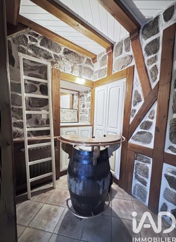 Maison à vendre 6 pièces 141 m² Neuvéglise-sur-Truyère