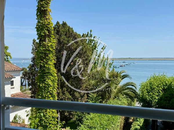 T2 Vue Bassin à Grand Piquey- Appartement rénové avec vue Bassin à Grand Piquey à 30 mètres de l’eau sur la presqu’île du Cap Ferret CAP-FERRET Grand Piquey
