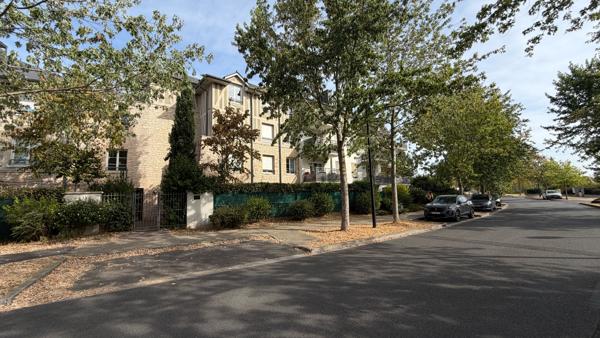 Appartement 3 pièces à louer à Saint Pierre du Perray - Réf 17285