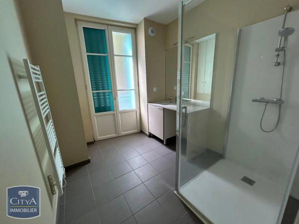 Appartement à louer 3 pièces 61.9m² Vichy (03200)