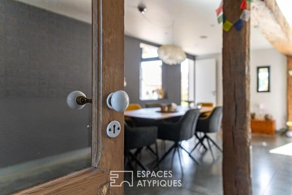 Ferme bressane rénovée : entre authenticité et design