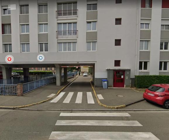 Parking / Box à louer à Évreux (27000)