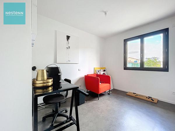 Maison contemporaine récente, plain pied à vendre, 5 pièces, garage et jardin, Villefranche De Lauragais