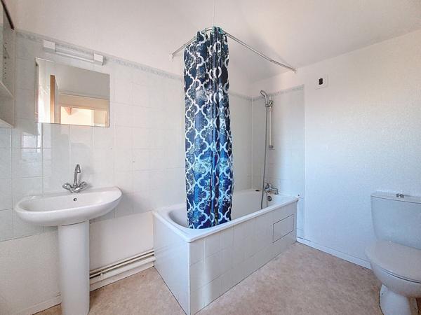 A VENDRE - CUGNAUX centre ville - Studio de 36m² avec place de parking