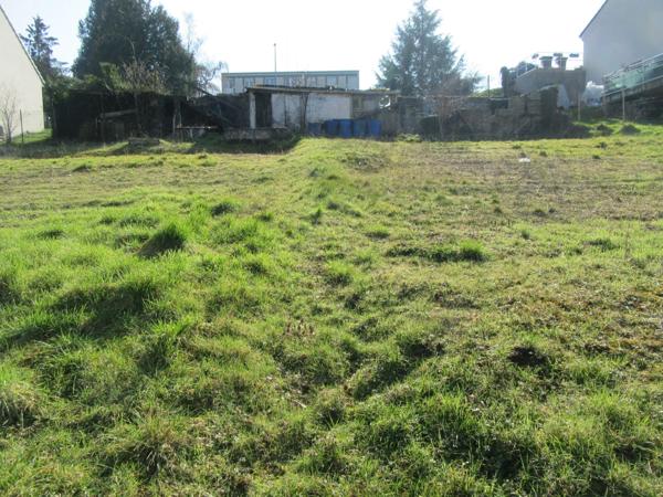 Rare ! Terrain constructible situé à Ars-sur-Moselle