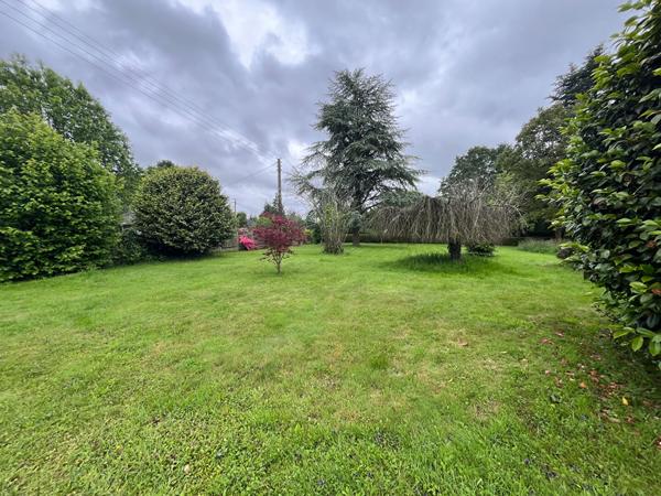 Maison néo-bretonne de 125 m² avec vie de plain-pied sur terrain d'environ 2 600 m²