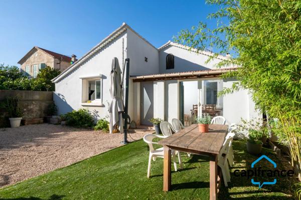 Toulon , Les Routes/Chateauvallon, Maison de Plain pied 103m2, 6 pièces, 4 chambres, terrain plat de 362 m2, en impasse.