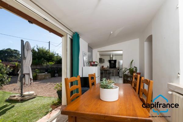 Toulon , Les Routes/Chateauvallon, Maison de Plain pied 103m2, 6 pièces, 4 chambres, terrain plat de 362 m2, en impasse.