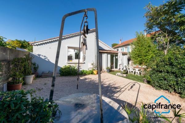 Toulon , Les Routes/Chateauvallon, Maison de Plain pied 103m2, 6 pièces, 4 chambres, terrain plat de 362 m2, en impasse.