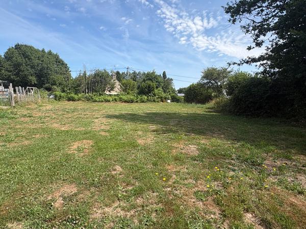 Terrain constructible 618 m² , À 3 min du centre de Questembert