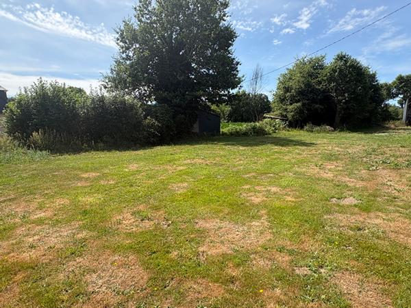 Terrain constructible 618 m² , À 3 min du centre de Questembert