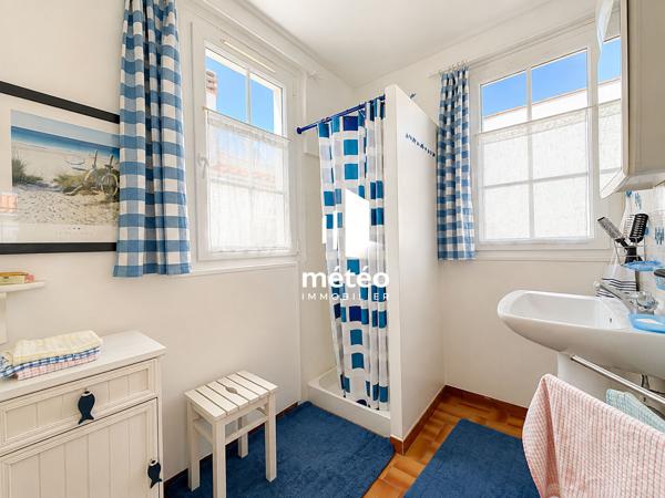 Votre pied-à-terre à 2 pas de la plage!