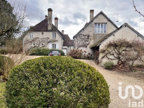 Demeure 9 pièces de 230 m² à Fours (58250)