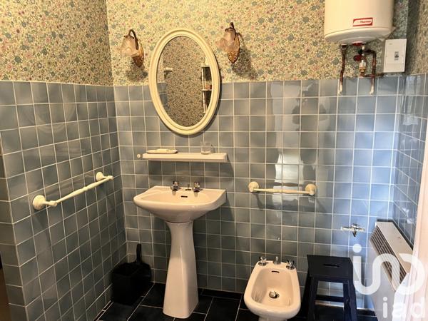 Demeure 9 pièces de 230 m² à Fours (58250)