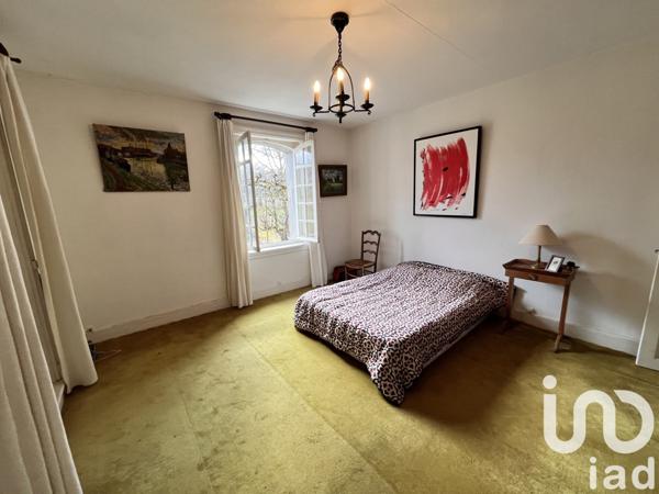 Demeure 9 pièces de 230 m² à Fours (58250)