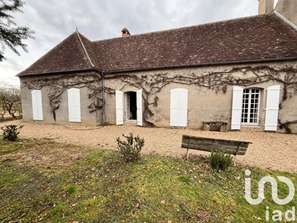 Demeure 9 pièces de 230 m² à Fours (58250)