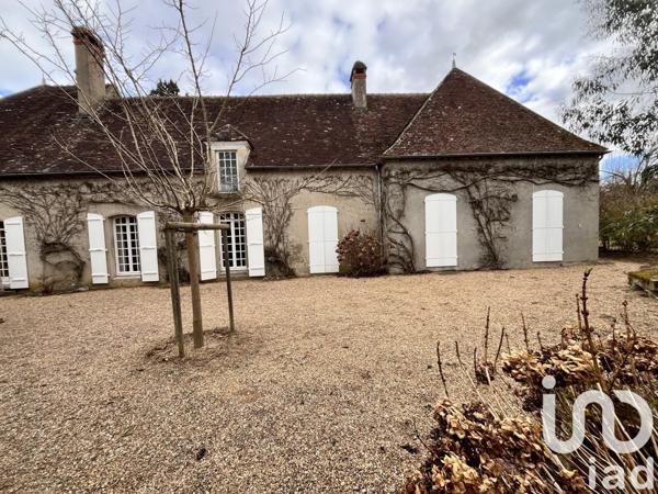 Demeure 9 pièces de 230 m² à Fours (58250)