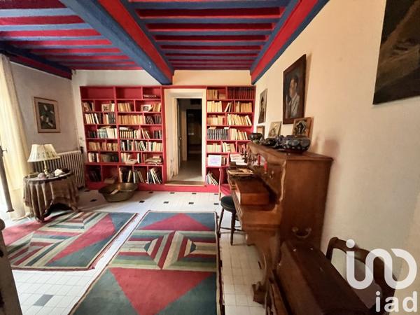 Demeure 9 pièces de 230 m² à Fours (58250)