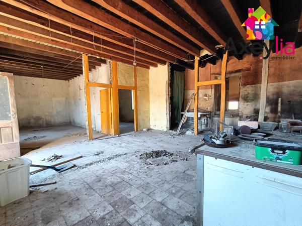 A VENDRE - LE DONJON - CORPS DE FORME SUR 3HA