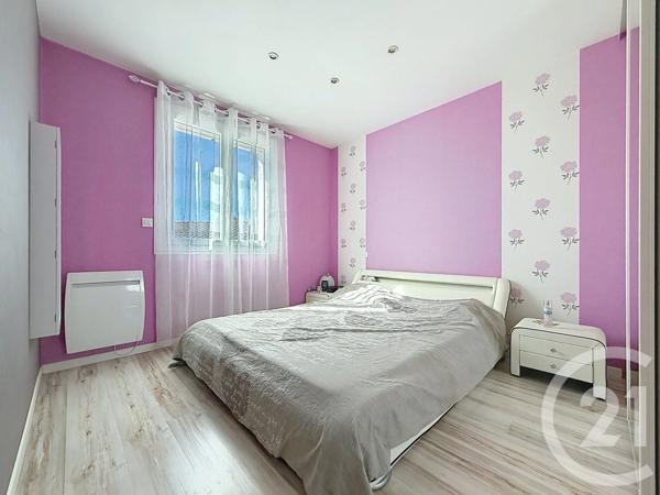Maison à vendre  6 pièces - 94,52 m 2   MONTREVAULT SUR EVRE  - 49