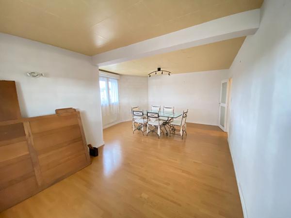 À vendre : Appartement 5 pièces à Saint Quentin, Centre