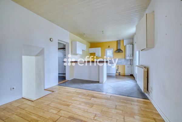 Maison
         4 pièces
        - 81 m²