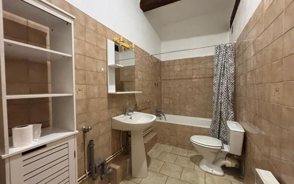 Appartement à vendre    2 pièces •  Toulon