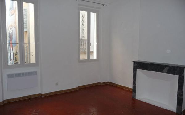 Appartement à vendre    2 pièces •  Toulon