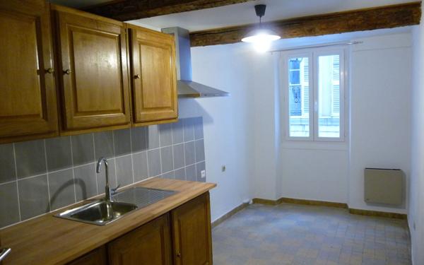 Appartement à vendre    2 pièces •  Toulon