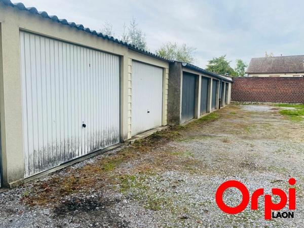 Stationnement à louer    15 m2 Laon