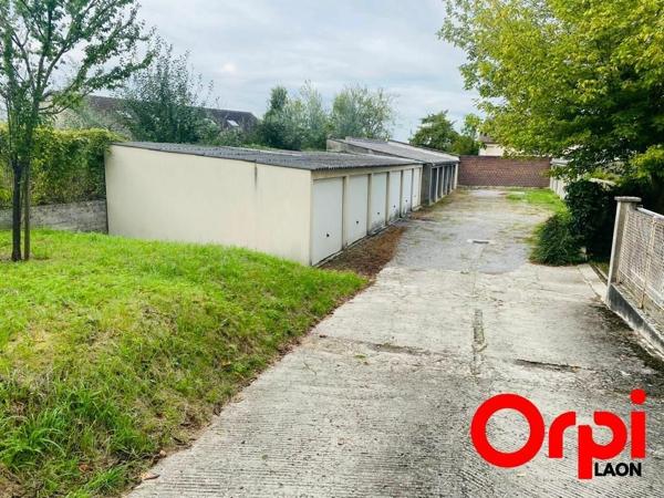 Stationnement à louer    15 m2 Laon