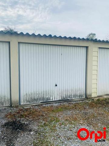 Stationnement à louer    15 m2 Laon