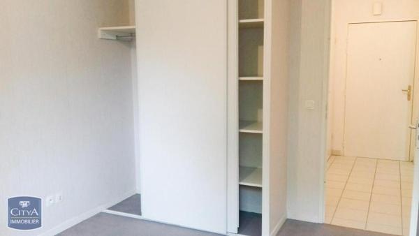 Appartement à louer 2 pièces 47.51m² Lisieux (14100)