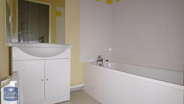 Appartement à louer 2 pièces 47.51m² Lisieux (14100)
