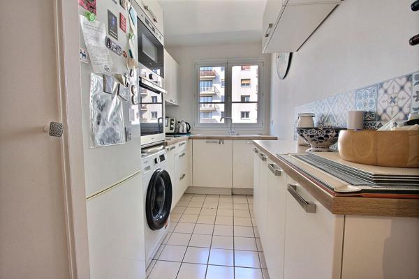 Appartement Asnieres Sur Seine 4 pièce(s) 77 m2 avec balcon.